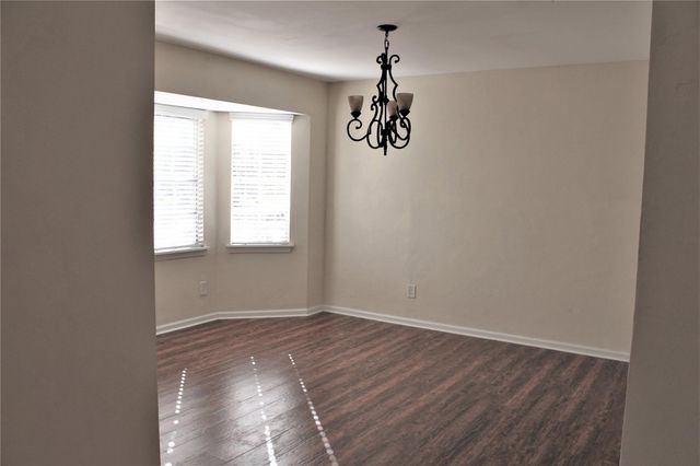 10142 Eddystone Drive, Houston, TX 77043