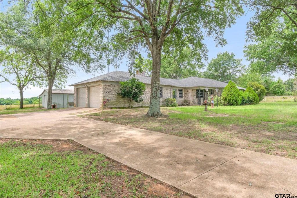 903 VZ County Road 1602, Grand Saline, TX 75140