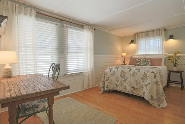 249 Charlotte St, St Augustine, FL 32084