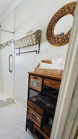 249 Charlotte St, St Augustine, FL 32084