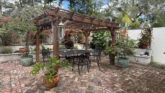 249 Charlotte St, St Augustine, FL 32084