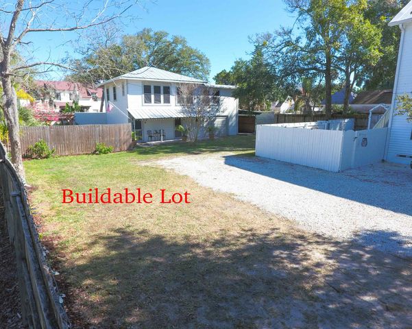 249 Charlotte St, St Augustine, FL 32084