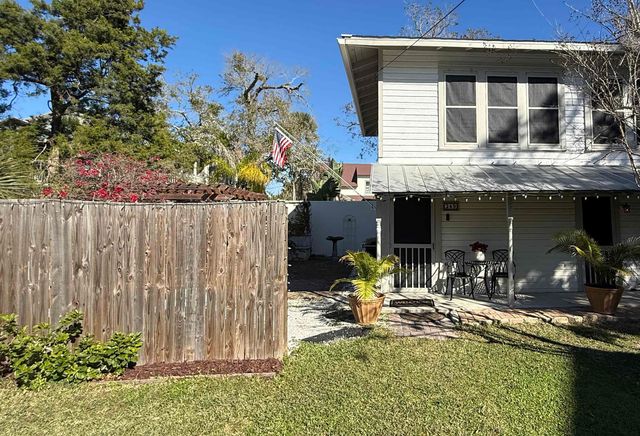 249 Charlotte St, St Augustine, FL 32084