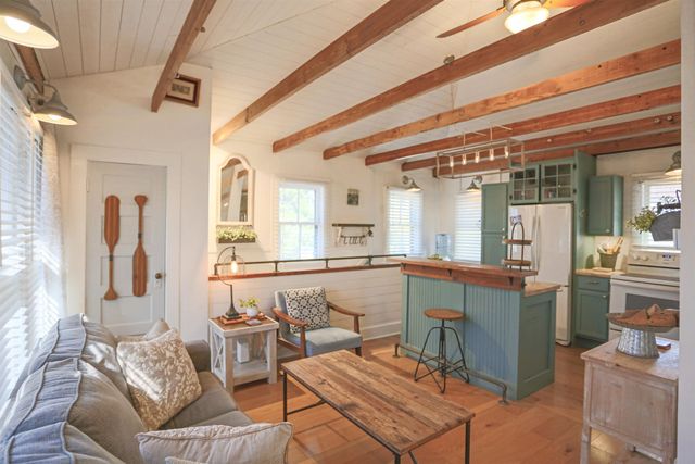 249 Charlotte St, St Augustine, FL 32084