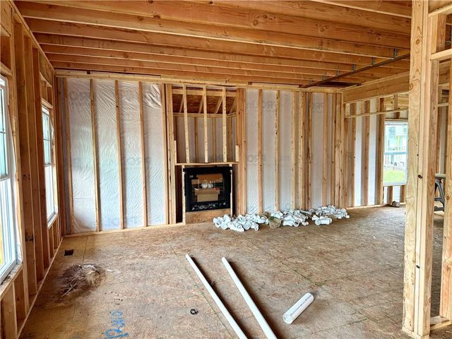 6118 NE 118th Street, Kansas City, MO 64156