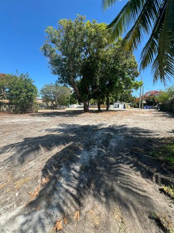 1920 Pierce Street, Hollywood, FL 33020