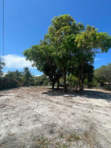 1920 Pierce Street, Hollywood, FL 33020