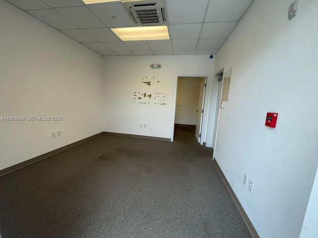 10891 NW 17th St 141, Sweetwater, FL 33172