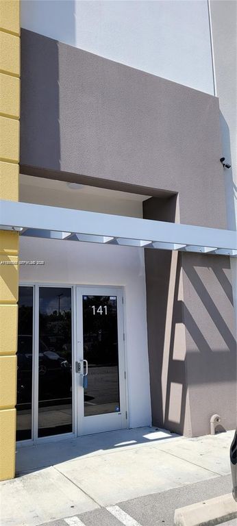 10891 NW 17th St 141, Sweetwater, FL 33172