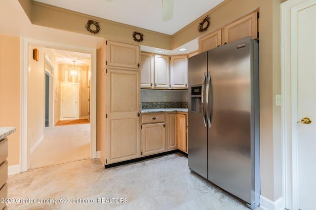 2855 Shadow Wood Drive, Holt, MI 48842