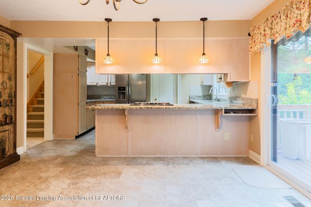 2855 Shadow Wood Drive, Holt, MI 48842