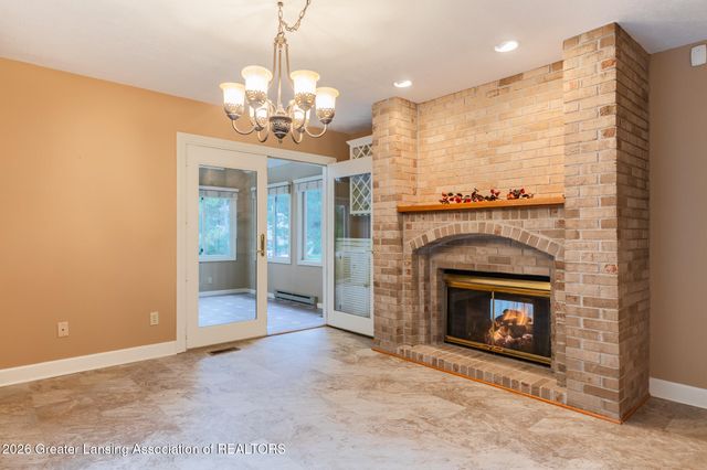 2855 Shadow Wood Drive, Holt, MI 48842