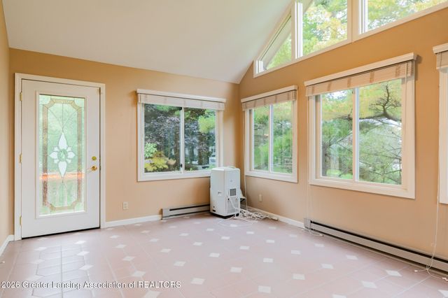 2855 Shadow Wood Drive, Holt, MI 48842