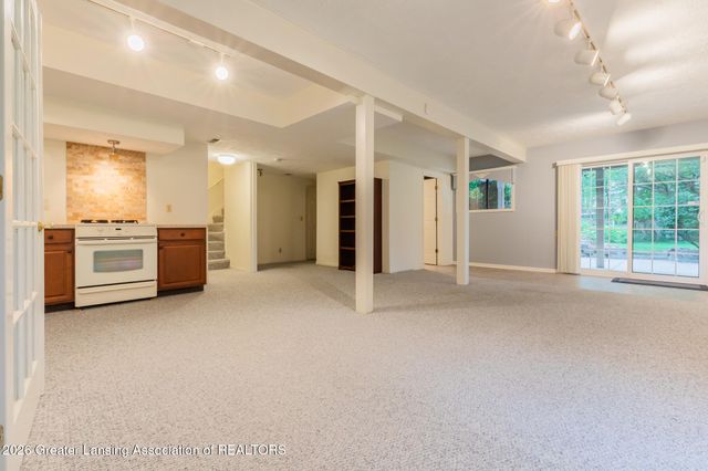 2855 Shadow Wood Drive, Holt, MI 48842