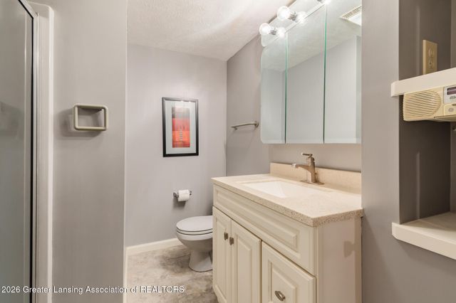 2855 Shadow Wood Drive, Holt, MI 48842