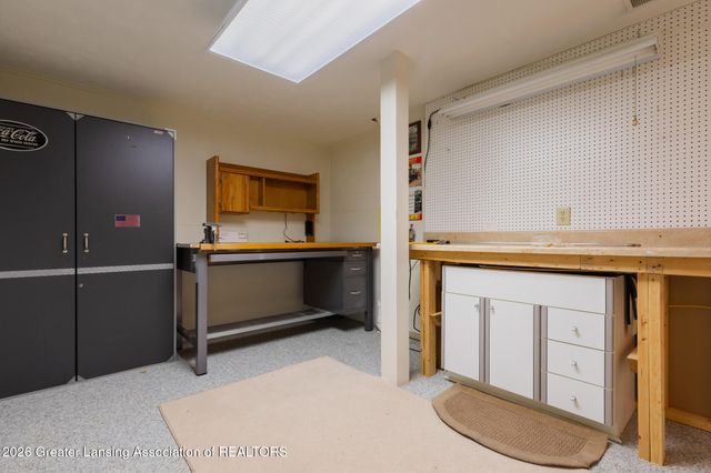 2855 Shadow Wood Drive, Holt, MI 48842