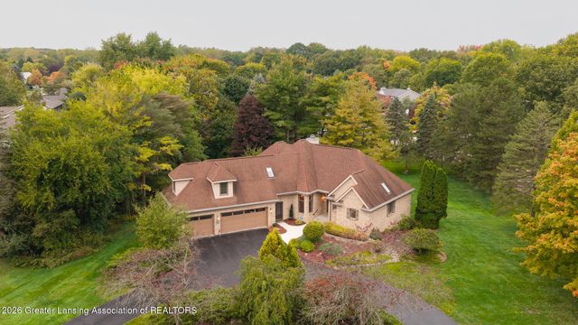 2855 Shadow Wood Drive, Holt, MI 48842