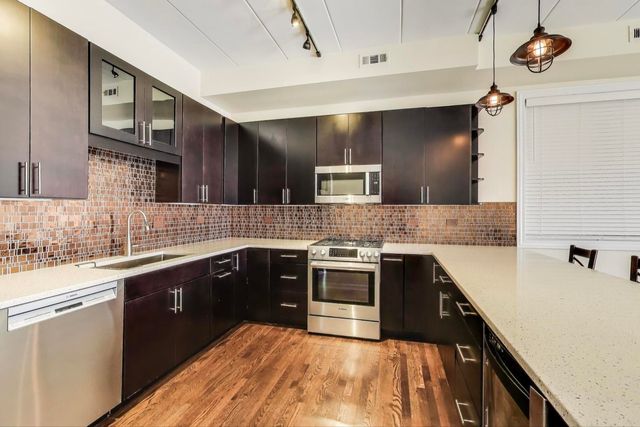 1332 W Madison Street 4E, Chicago, IL 60607