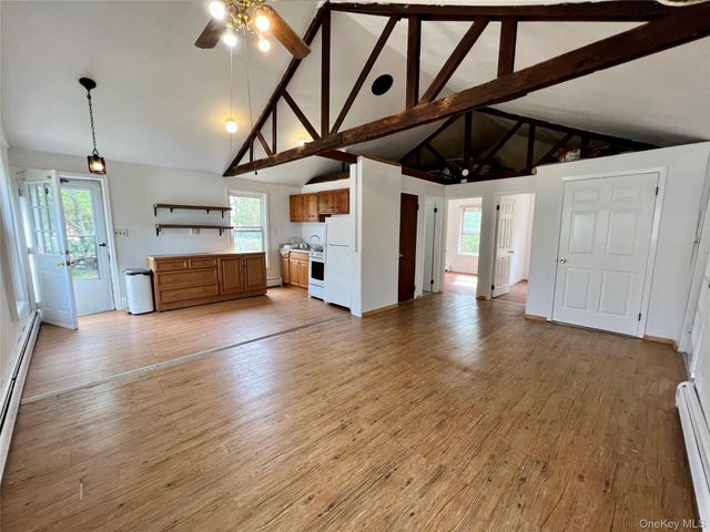 496 Mountainview Avenue B, Valley Cottage, NY 10989