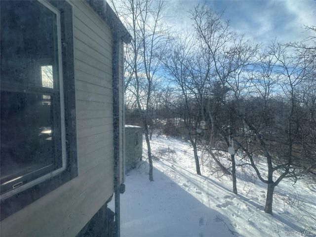 496 Mountainview Avenue B, Valley Cottage, NY 10989