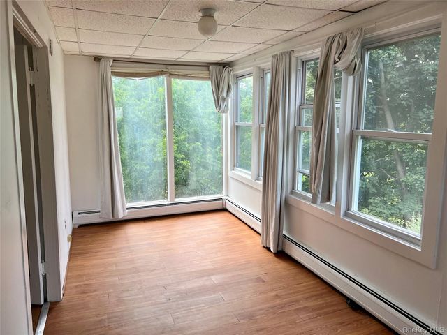 496 Mountainview Avenue B, Valley Cottage, NY 10989