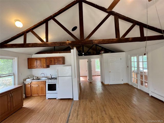 496 Mountainview Avenue B, Valley Cottage, NY 10989