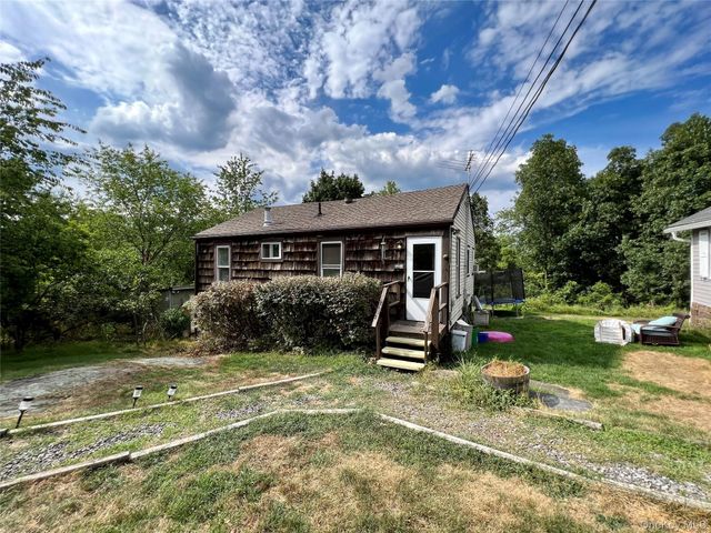 496 Mountainview Avenue B, Valley Cottage, NY 10989