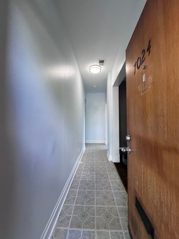7024 S Wentworth Avenue 1, Chicago, IL 60621