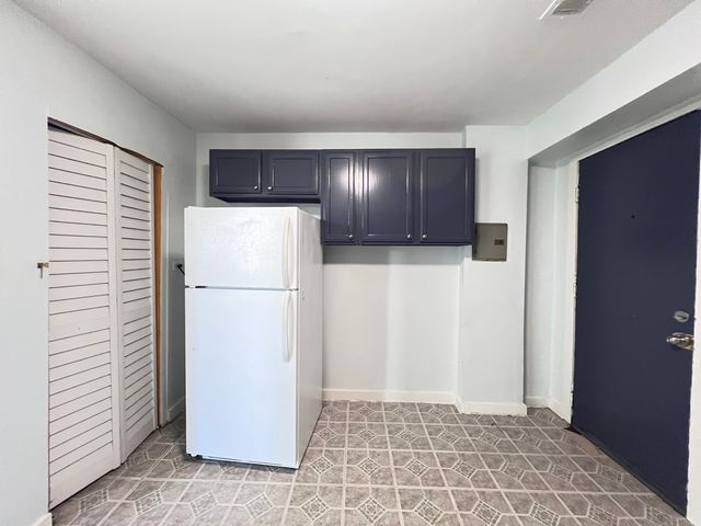 7024 S Wentworth Avenue 1, Chicago, IL 60621