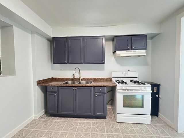 7024 S Wentworth Avenue 1, Chicago, IL 60621