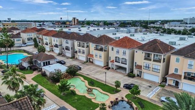 7147 Windwater Parkway S, Houston, TX 77036