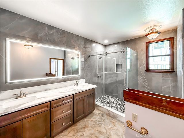 1605 Walter Ct, Colton, CA 92324