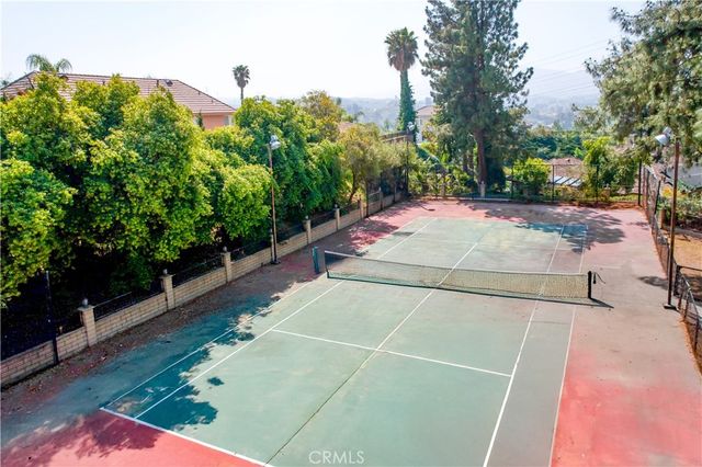 1605 Walter Ct, Colton, CA 92324
