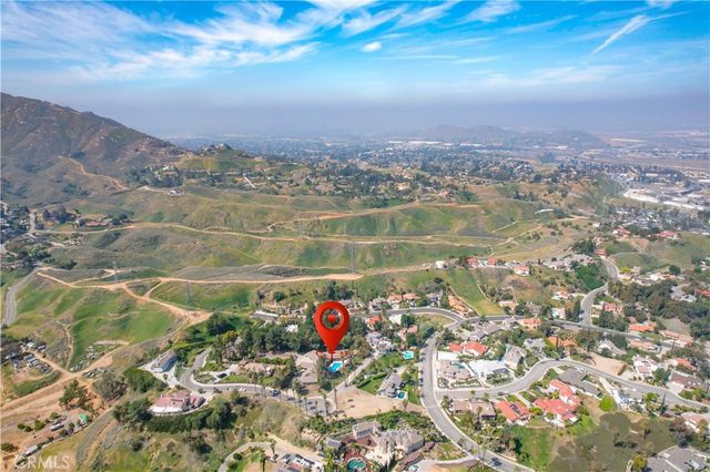 1605 Walter Ct, Colton, CA 92324