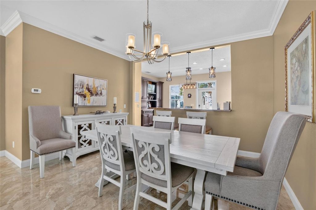 Image 15 of property listing at 5518 LUMINAR POINTE LANE, Apollo Beach, FL 33572