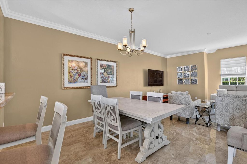 Image 16 of property listing at 5518 LUMINAR POINTE LANE, Apollo Beach, FL 33572