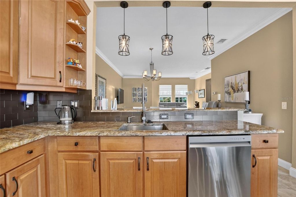 Image 21 of property listing at 5518 LUMINAR POINTE LANE, Apollo Beach, FL 33572