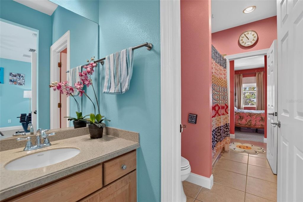 Image 42 of property listing at 5518 LUMINAR POINTE LANE, Apollo Beach, FL 33572
