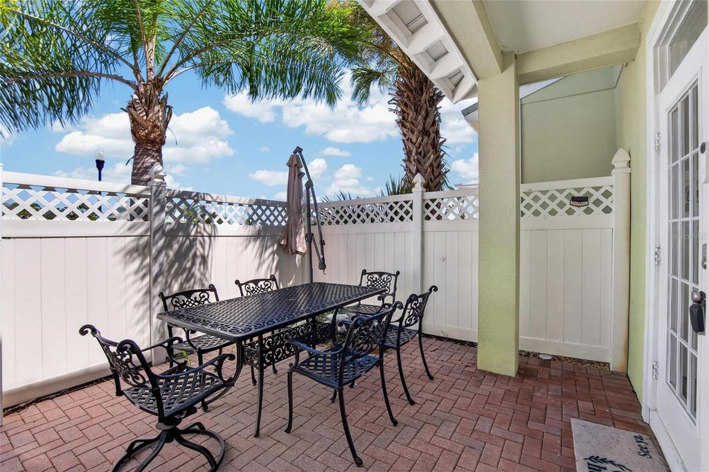 Image 51 of property listing at 5518 LUMINAR POINTE LANE, Apollo Beach, FL 33572