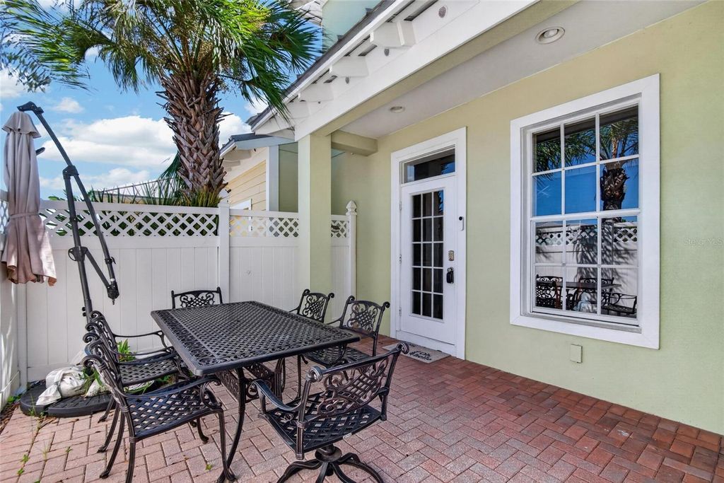 Image 52 of property listing at 5518 LUMINAR POINTE LANE, Apollo Beach, FL 33572