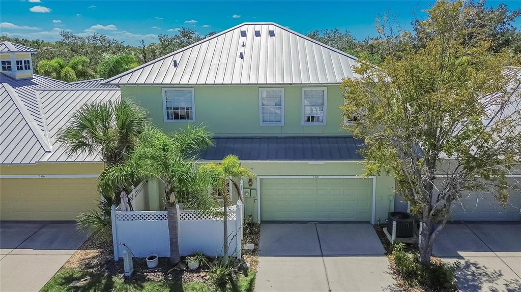 Image 57 of property listing at 5518 LUMINAR POINTE LANE, Apollo Beach, FL 33572