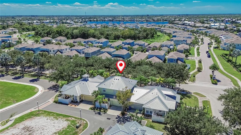 Image 60 of property listing at 5518 LUMINAR POINTE LANE, Apollo Beach, FL 33572