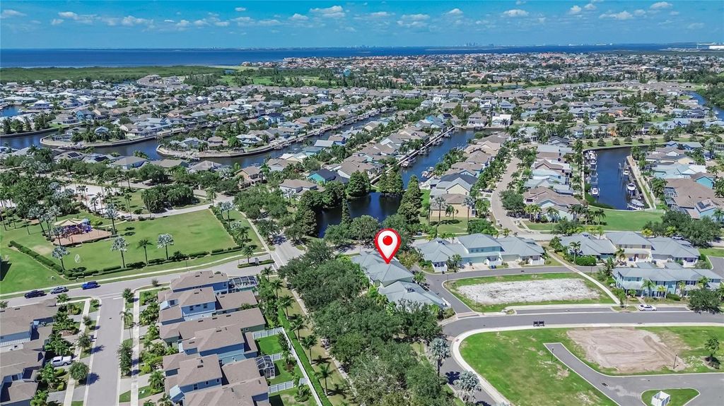Image 63 of property listing at 5518 LUMINAR POINTE LANE, Apollo Beach, FL 33572