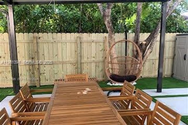 6604 SW 114th Ave 6604, Miami, FL 33173