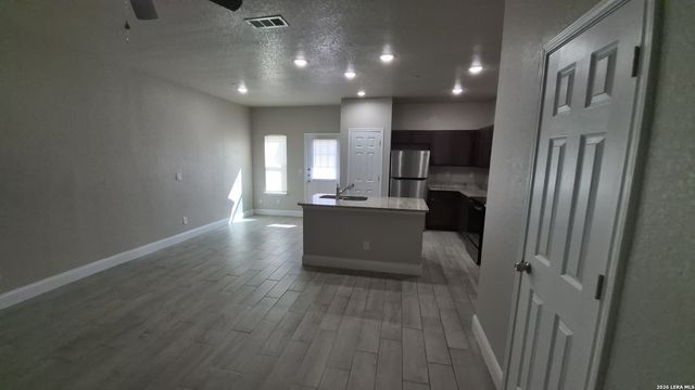 13211 Reid Meadows, Live Oak, TX 78233