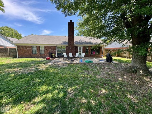 1206 Hickory Cr, West Memphis, AR 72301