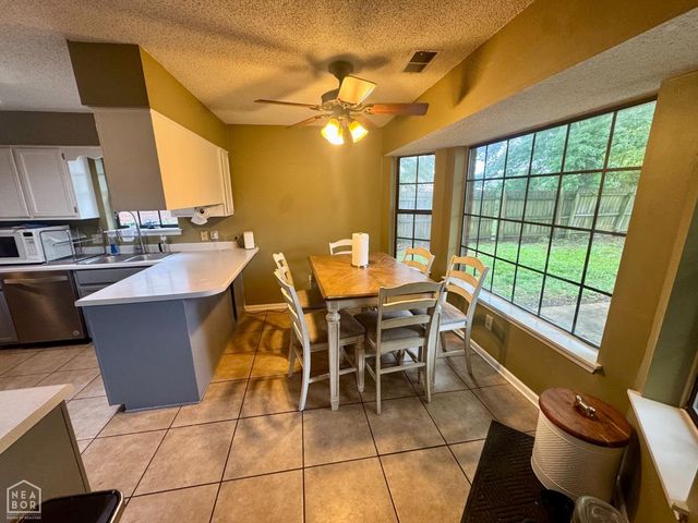 1206 Hickory Cr, West Memphis, AR 72301