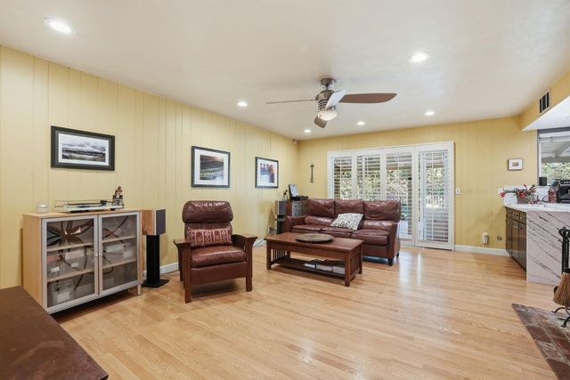 3111 Cowan Cir, Sacramento, CA 95821