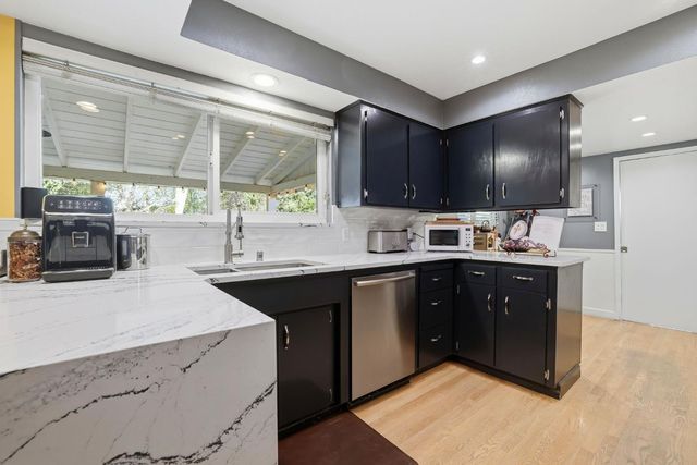 3111 Cowan Cir, Sacramento, CA 95821