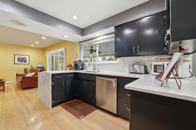 3111 Cowan Cir, Sacramento, CA 95821